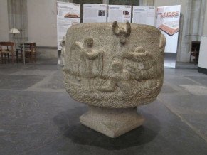 大教堂洗礼池