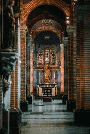 beeld van Maria met het Christuskind